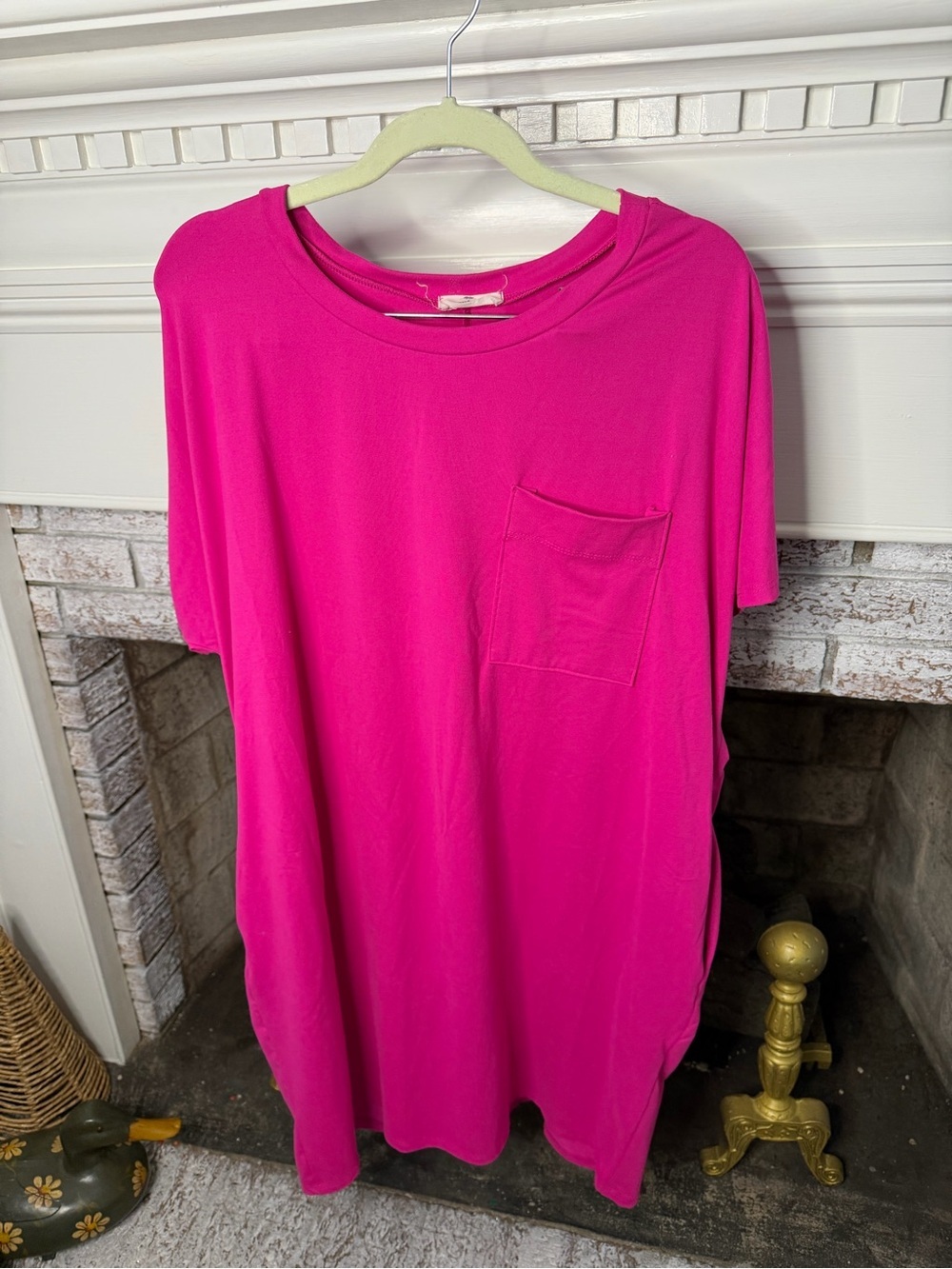 entro Hot Pink Short Sleeve Pocket Tee